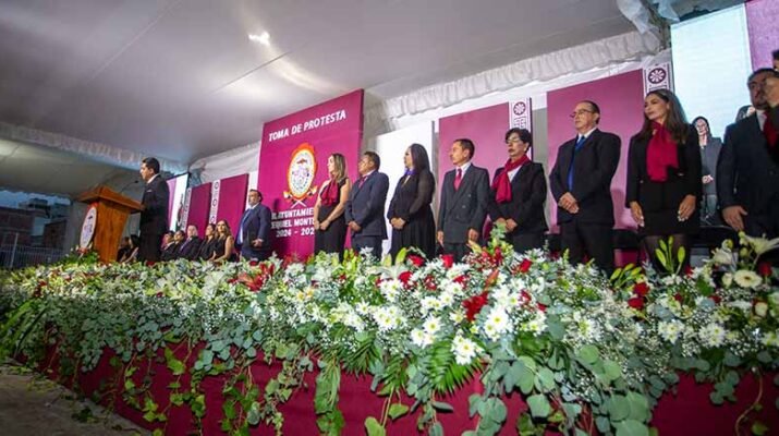 Iván Resendiz rinde protesta en Ezequiel Montes 25 Iván