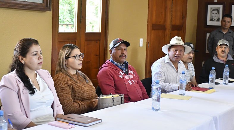 Rubén Hernández Robles sostuvo reunión de trabajo con los delegados 2 sostuvo reunión