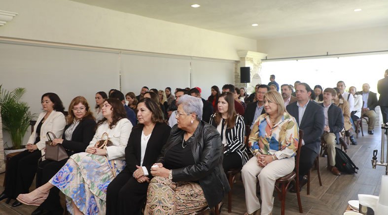 Invita Elena Arreguín a Convertir al DIF Colón en una Luz que Construya Esperanza 2 Invita Elena