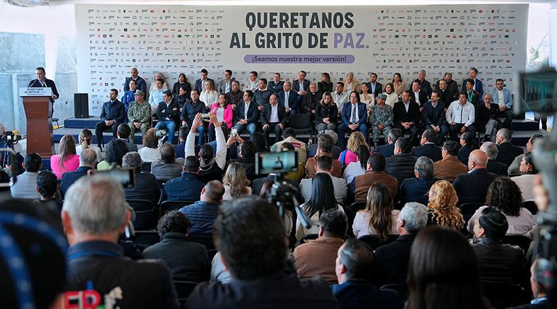 Acompaña Felifer Macías al Gobernador en el lanzamiento al Grito de Paz 2 el lanzamiento