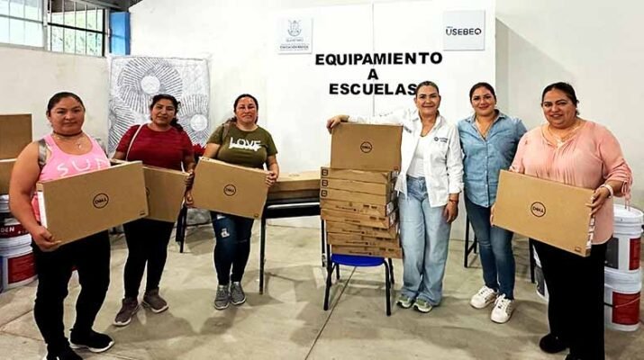 Equipa USEBEQ 32 escuelas en la Sierra Gorda