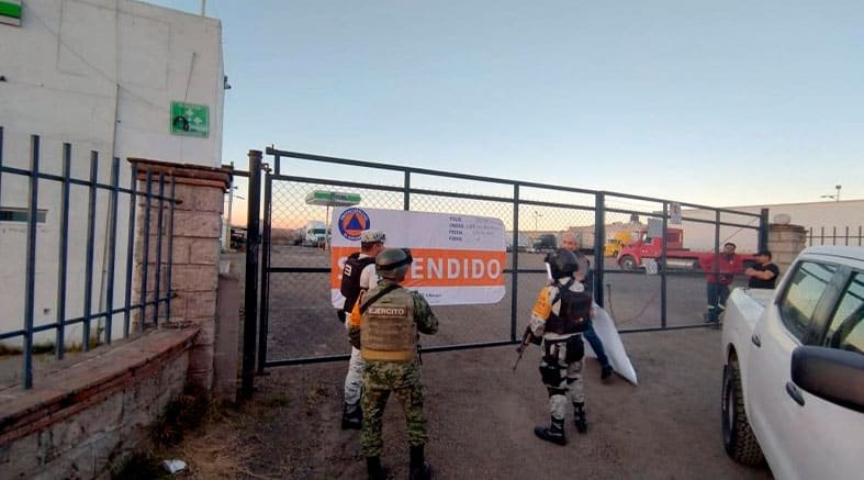 Atiende PC de El Marqués incendio de autotanque en La Noria 2 Atiende PC