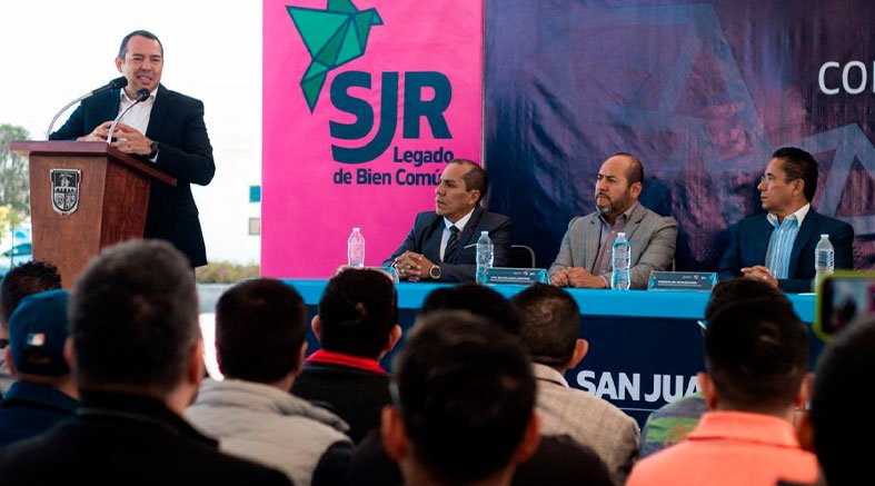 Rinden protesta las y los integrantes del COMCA San Juan del Río 2 COMCA