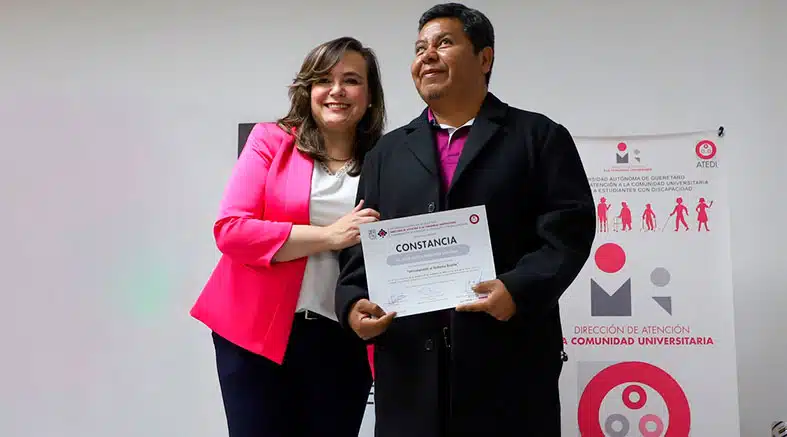 Refrenda UAQ su compromiso con capacidades diferentes 2 refrenda uaq