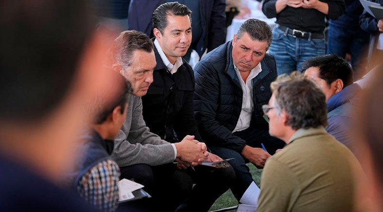 Participa Felifer Macías en jornada Aquí Contigo 3 Participa Felifer