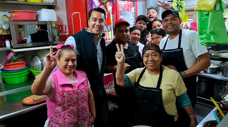 Recorre Felifer Macías el Mercado y Tianguis de la Presidentes 4 Tianguis de