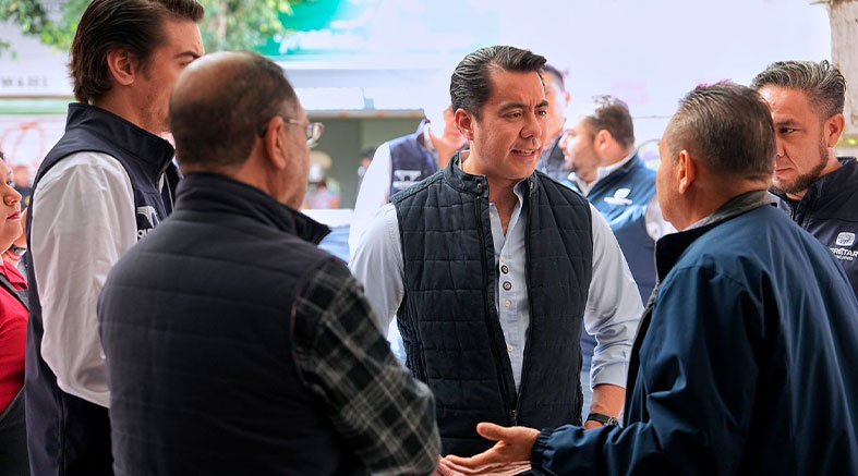 Recorre Felifer Macías el Mercado y Tianguis de la Presidentes 2 Tianguis de