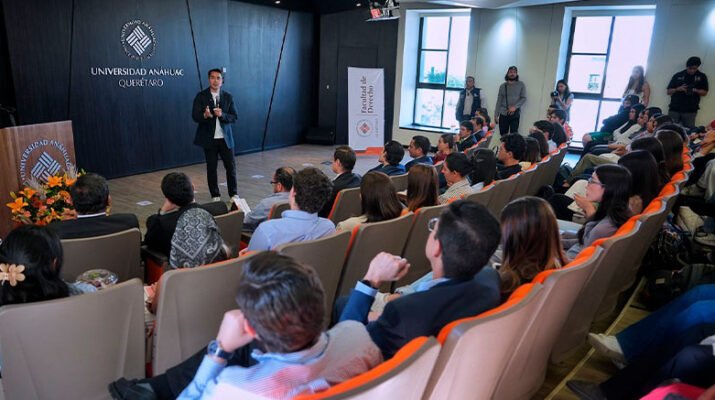 Ofrece Felifer Macías ponencia en Universidad Anáhuac 6 ponencia en