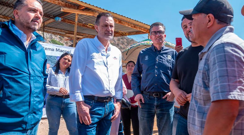 Entrega Gobernador el Sistema Independiente de Agua La Blanca-Maconí 2 Independiente