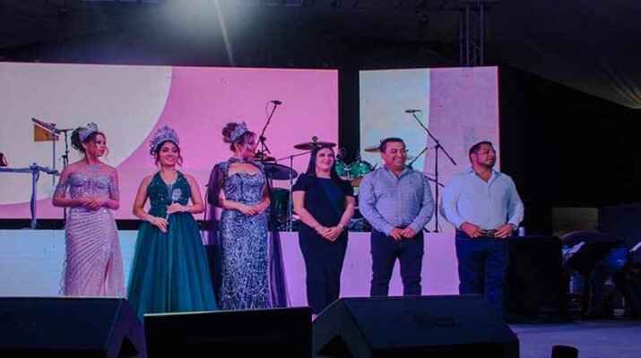 Los Tucanes de Tijuana abarrotan el Teatro del Pueblo en la clausura de la Feria Jalpan 2025 1 Los Tucanes