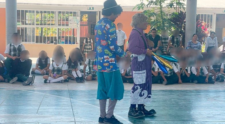 SMDIF Jalpan llevan alegría a estudiantes en el marco del Día del Niño 2 SMDIF Jalpan