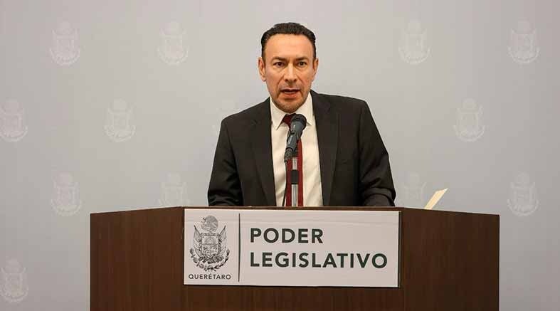 Urge regular la iniciativa preferente en Querétaro: Arturo Maximiliano 4 Urge regular