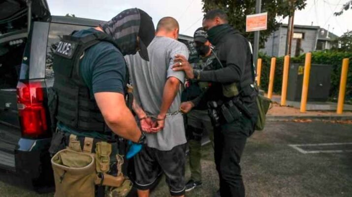 Consideran ofrecer dinero a indocumentados para abandonar EUA 12 ofrecer dinero