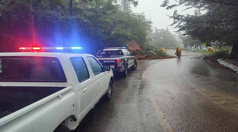 Vialidades despejadas en San Joaquín 3 vialidades