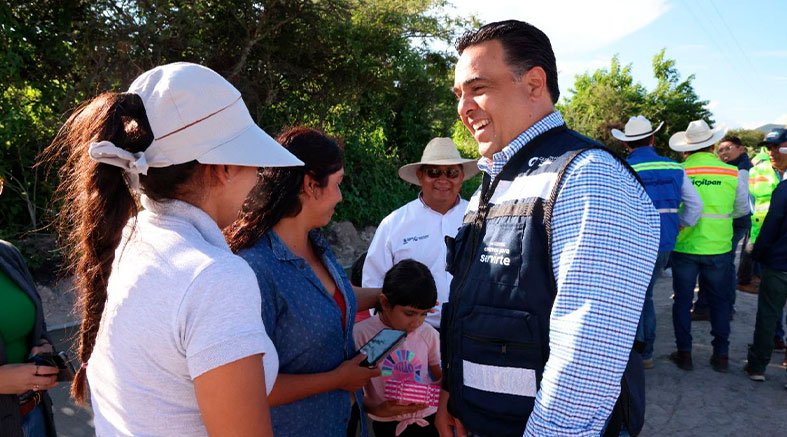 Supervisa titular de SEDESOQ obras en Huimilpan 2 Supervisa titular