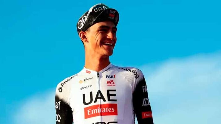 Isaac del Toro gana en España y consolida su leyenda sobre la bicicleta 1 del Toro gana