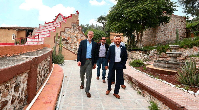 Del Prete se reúne con empresarios turísticos de Bernal 4 Del Prete