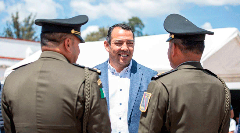 Cabrera asiste a la toma de posesión del Comandante del 7mo Regimiento Mecanizado 2 7mo Regimiento
