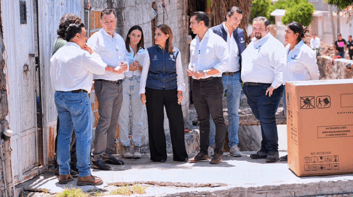 Gobernador y Felifer entregan apoyos a familias afectadas por lluvias 9 familias afectadas