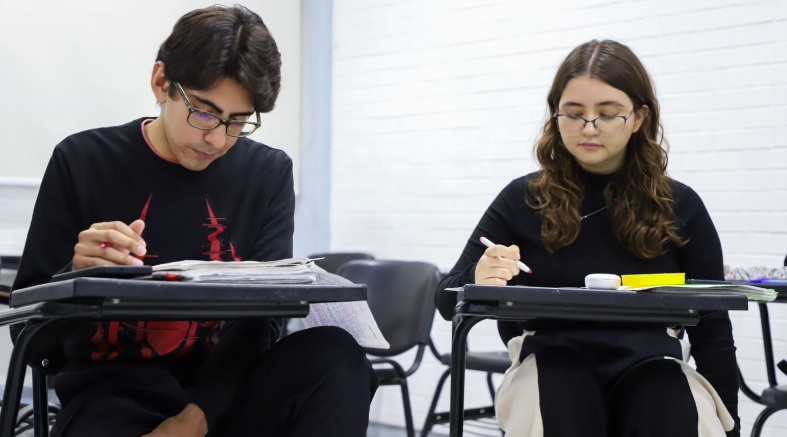 Fomenta UAQ la cultura cívica mediante divulgación jurídica 3 divulgacion 1