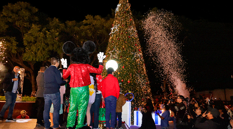 Chepe Guerrero enciende el Árbol de Navidad y envía mensaje de unidad a familias de Corregidora 4 mensaje de