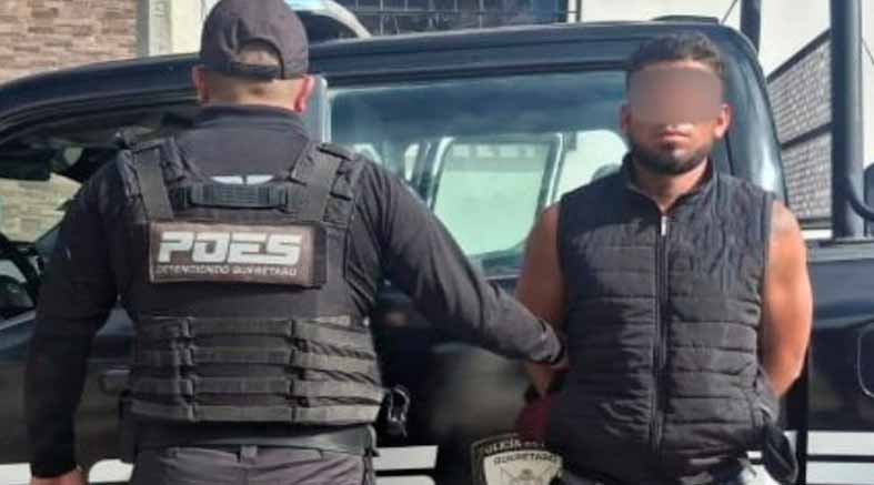 POES Detiene a Hombre y Asegura Arma Prohibida en San Juan del Río 3 Prohibida