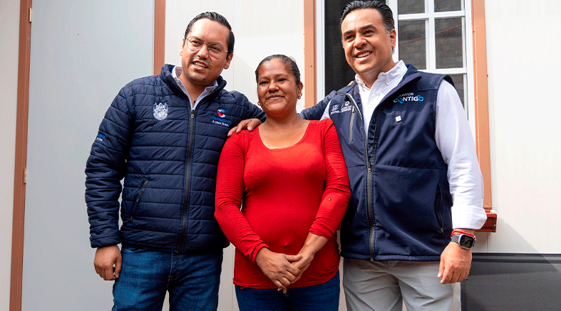 Entregan cuartos prefabricados en Corregidora 2 prefabricados en