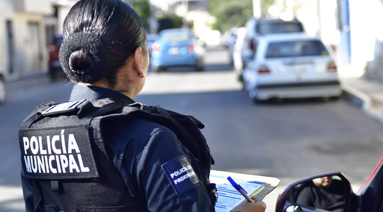 Celular al volante: causa principal de infracciones 4 Celular al