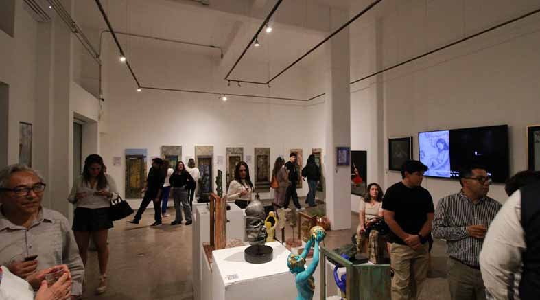 Inauguran exposición “Historias” en la Galería Municipal 2 Historias en