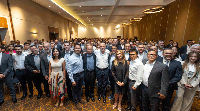 Kuri toma protesta a directiva de Asociación de Data Centers 4 Asociación de