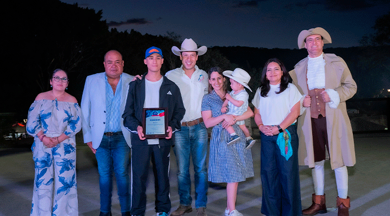 Conmemora Rodrigo