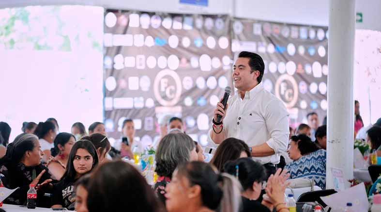 Refrenda Felifer Macías su respaldo al comercio establecido 2 comercio establecido