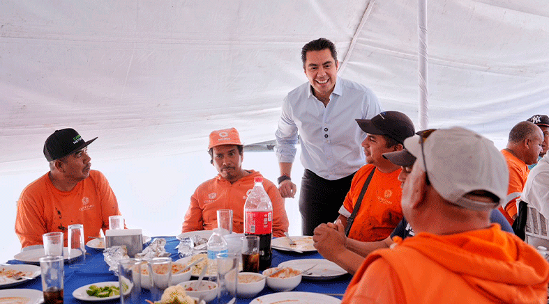 reconoce a trabajadores