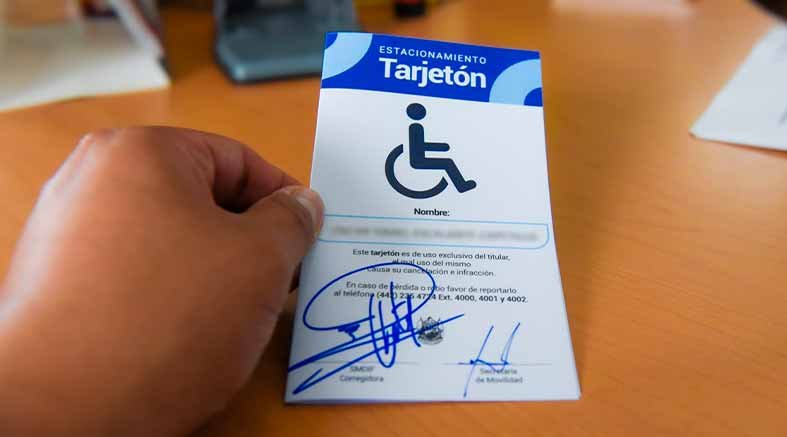 DIF Corregidora entrega más de 800 tarjetones de estacionamiento 2 800 tarjetones