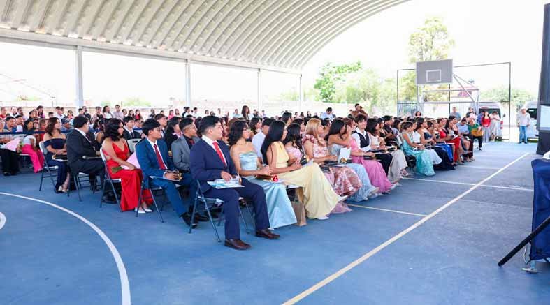 89 estudiantes