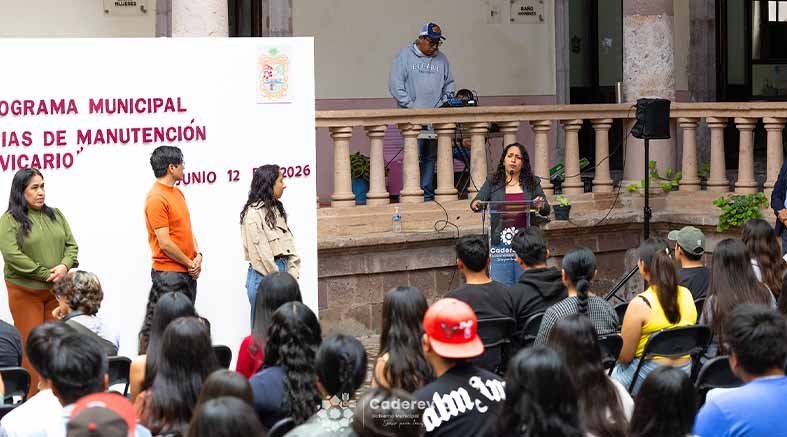 Entrega De Becas Leona Vicario En Cadereyta 2 Leona Vicario