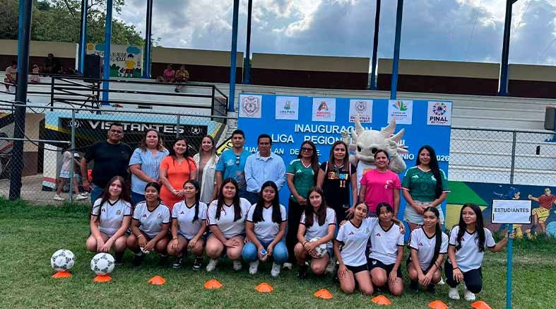 Inauguran la Liga Regional de Fútbol Femenil en Pinal de Amoles 4 Liga Regional