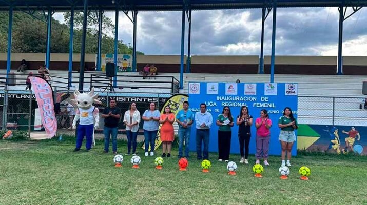 Inauguran la Liga Regional de Fútbol Femenil en Pinal de Amoles 1 Liga Regional