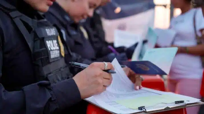 Nueva regla de Trump sobre las ‘green cards’ golpea a la migración legal 7 Nueva regla