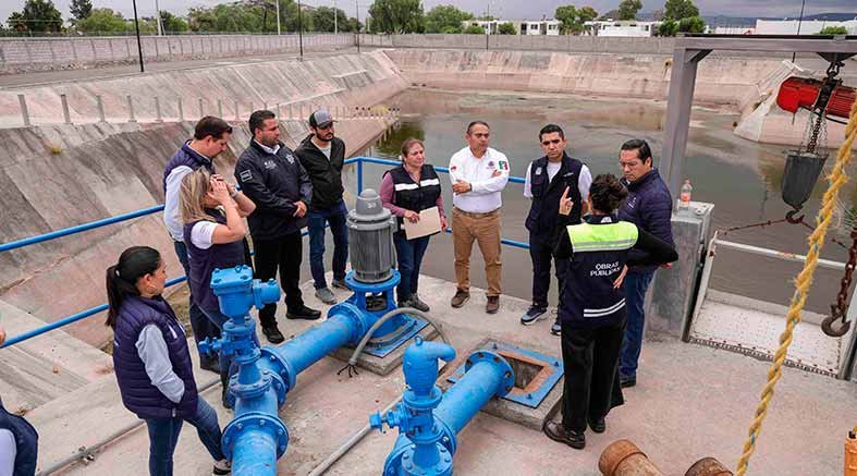 Supervisan cárcamos y drenes en Corregidora 2 Supervisan cárcamos