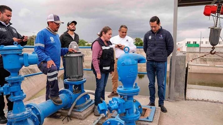 Supervisan cárcamos y drenes en Corregidora 1 Supervisan cárcamos