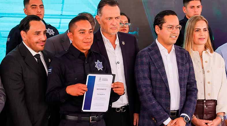 Chepe Guerrero da la bienvenida a nuevos policías en Corregidora 2 bienvenida a