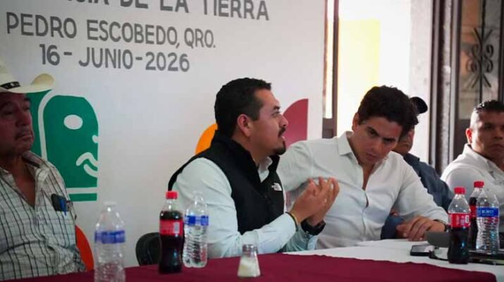 Beto Nava fortalece coordinación con INSUS en Pedro Escobedo 5 con INSUS