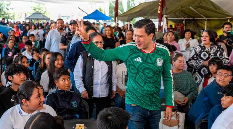 Rodrigo Monsalvo inaugura exposición militar Conín en El Marqués 2 exposición militar