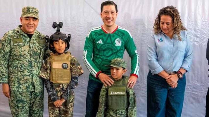 Rodrigo Monsalvo inaugura exposición militar Conín en El Marqués 1 exposición militar