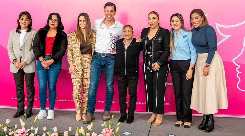 reconoce la contribución