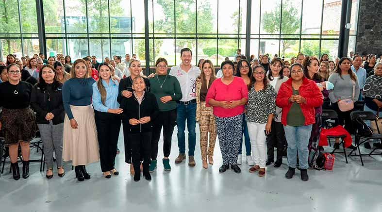 reconoce la contribución