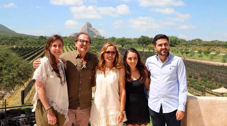 Inauguran Viñedo de Piedra en Ezequiel Montes 4 de Piedra