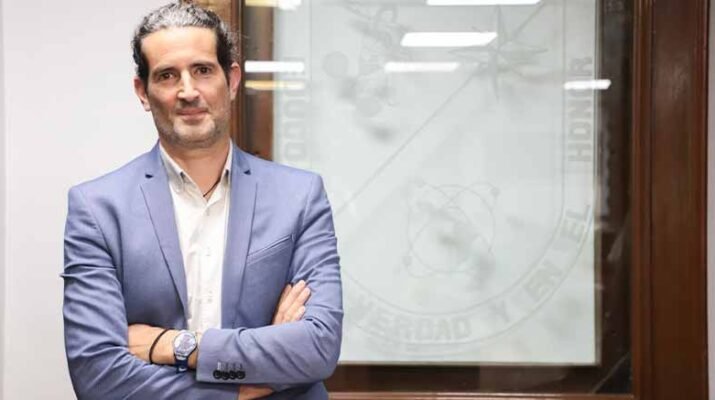 Especialista español analiza el derecho indígena en la UAQ 1 derecho indígena