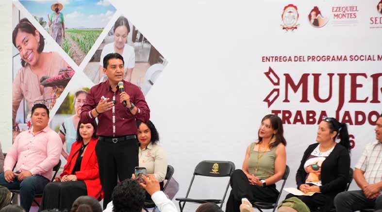Entregan apoyos del programa Mujer Trabajadora en Ezequiel Montes 4 programa Mujer
